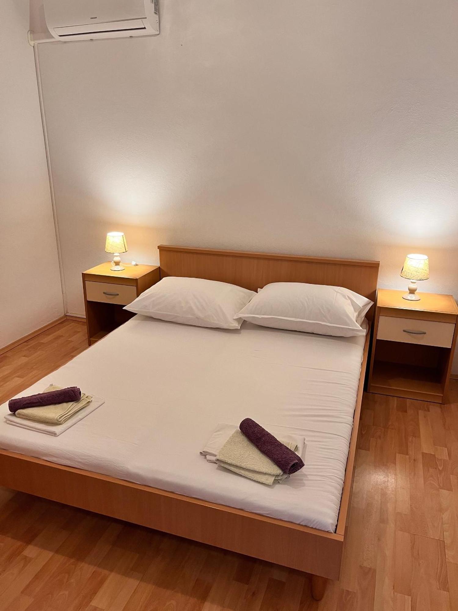 Apartments By The Sea Metajna, Pag - 6465 Phòng bức ảnh